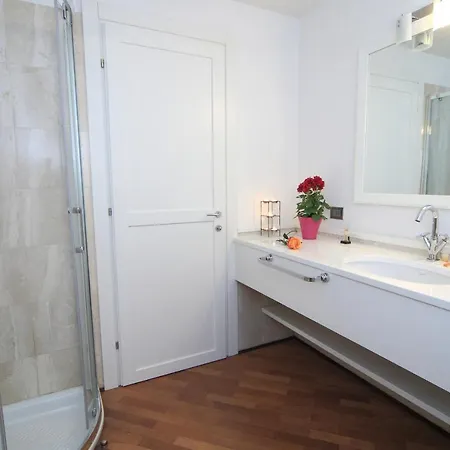 Sleeps 6 Pool T421407 * Meina